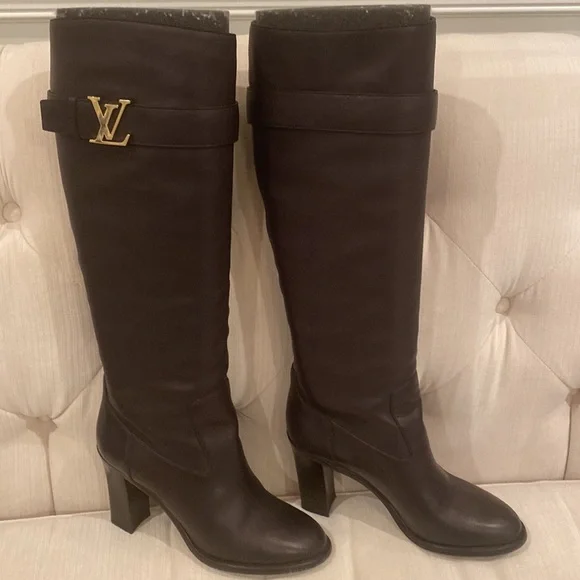 LOUIS VUITTON LEGACY BOOTS EXCELLENT CONDITION - Picture 3 of 7
